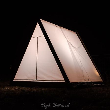 Lupa Tent Будакалаш Екстер'єр фото