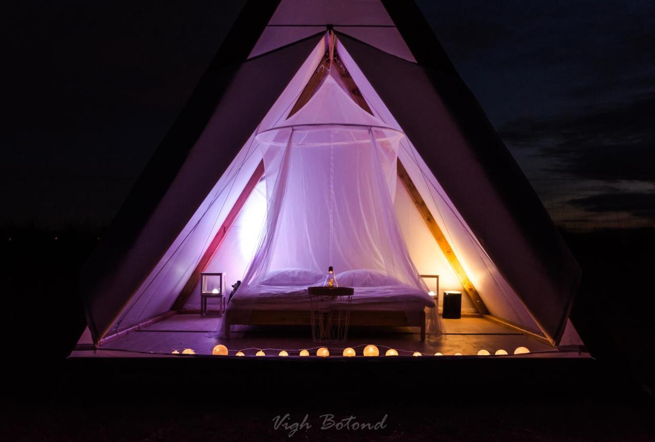 Lupa Tent Будакалаш Екстер'єр фото