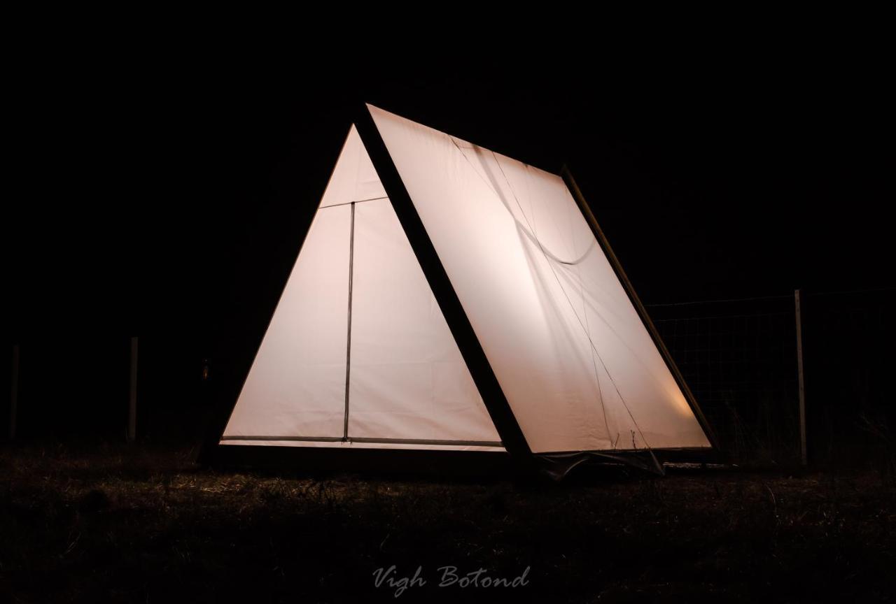Lupa Tent Будакалаш Екстер'єр фото