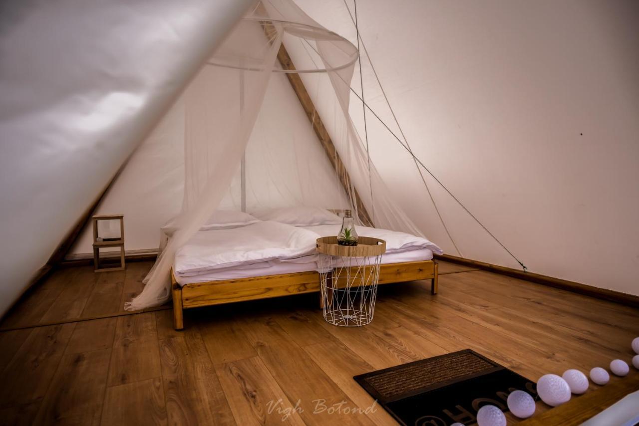 Lupa Tent Будакалаш Екстер'єр фото